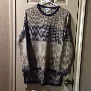 Women's Chevron Pattern Crewneck Sweater - Black and Cream